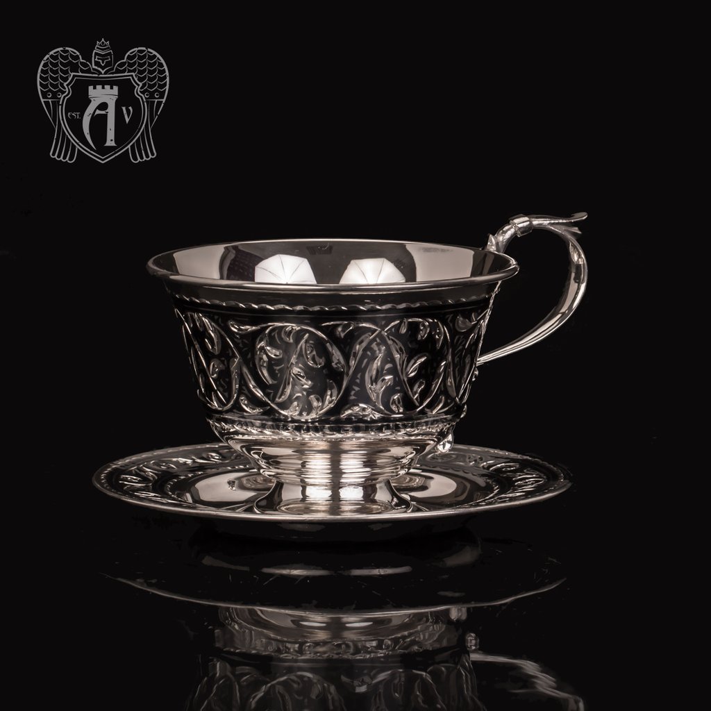 Чашка с блюдцем из серебра «Каприз»