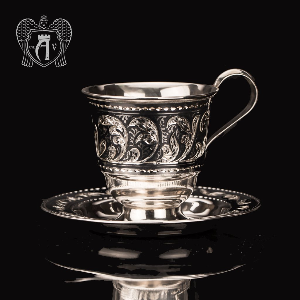 Чашка с блюдцем из серебра «Кардинал»