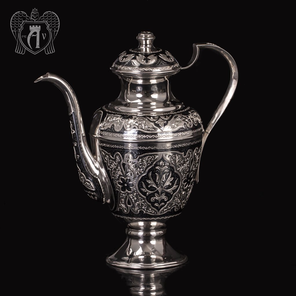 Кувшин для коньяка из серебра «Зевс»