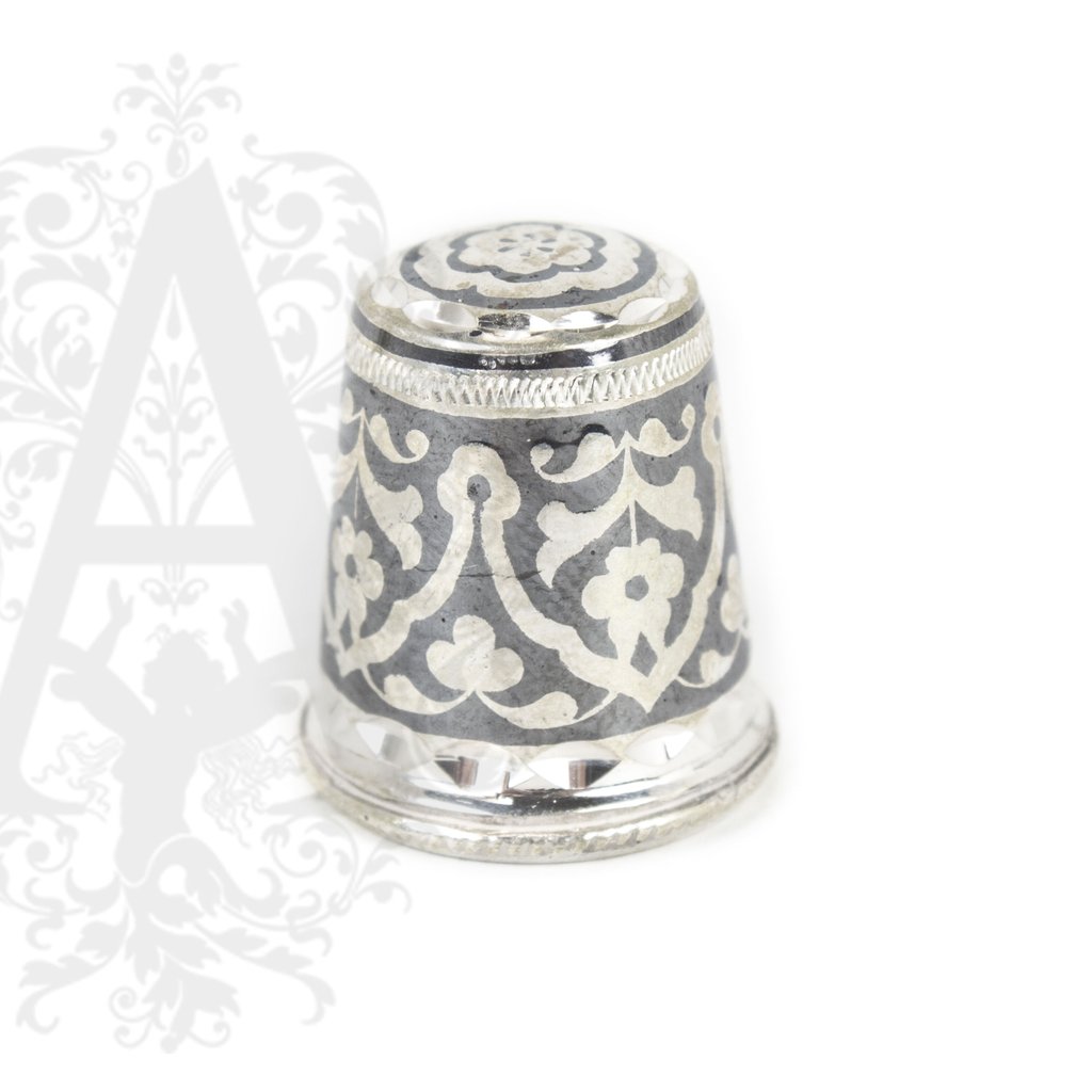 Наперсток из серебра «Башня-Ч»