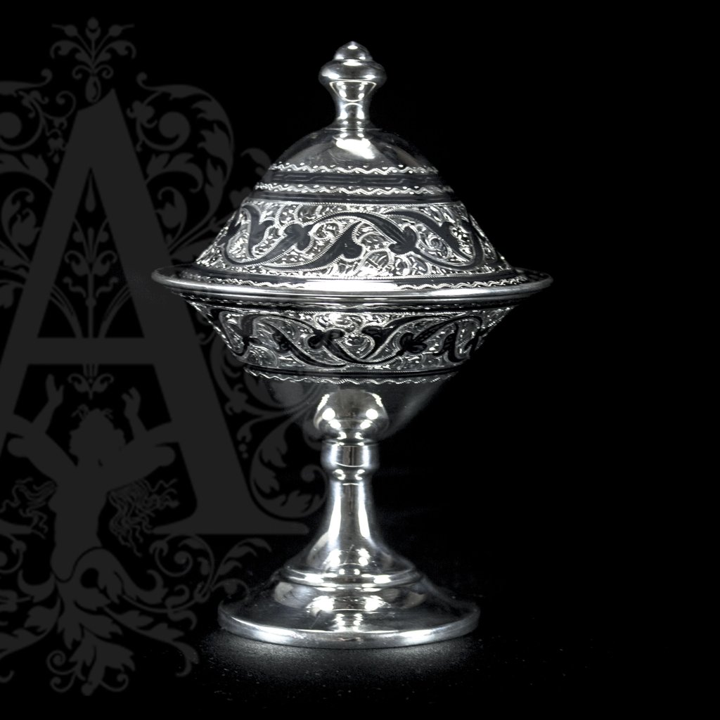 Серебряная икорница\\креманка  «Фаворит»