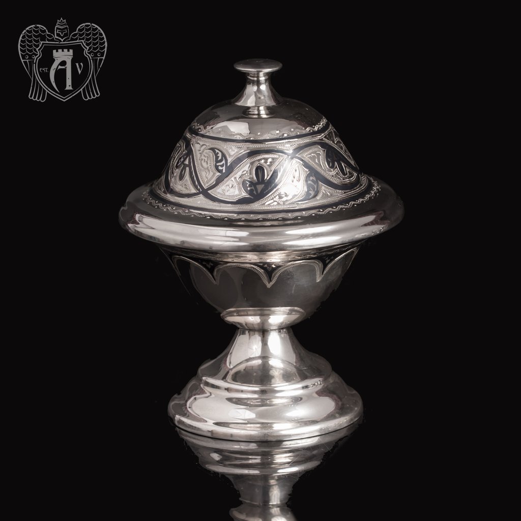 Серебряная икорница\\креманка «Триумф» 20365