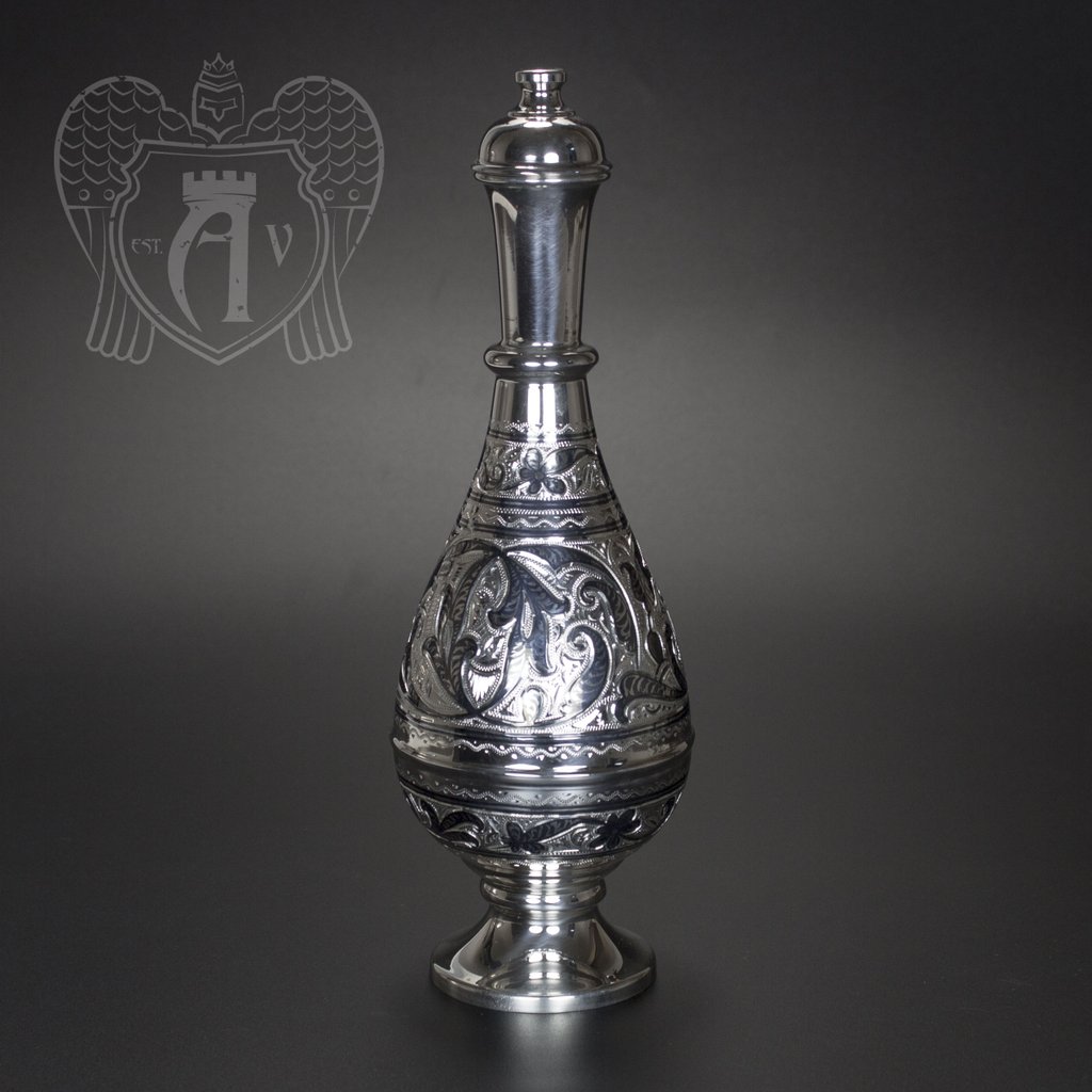 Серебряный графин