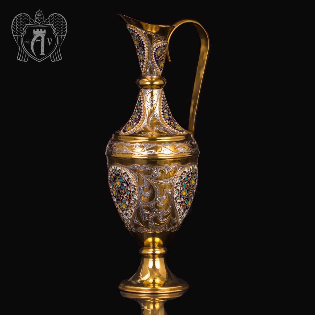 Винный кувшин из серебра «Тюдор»