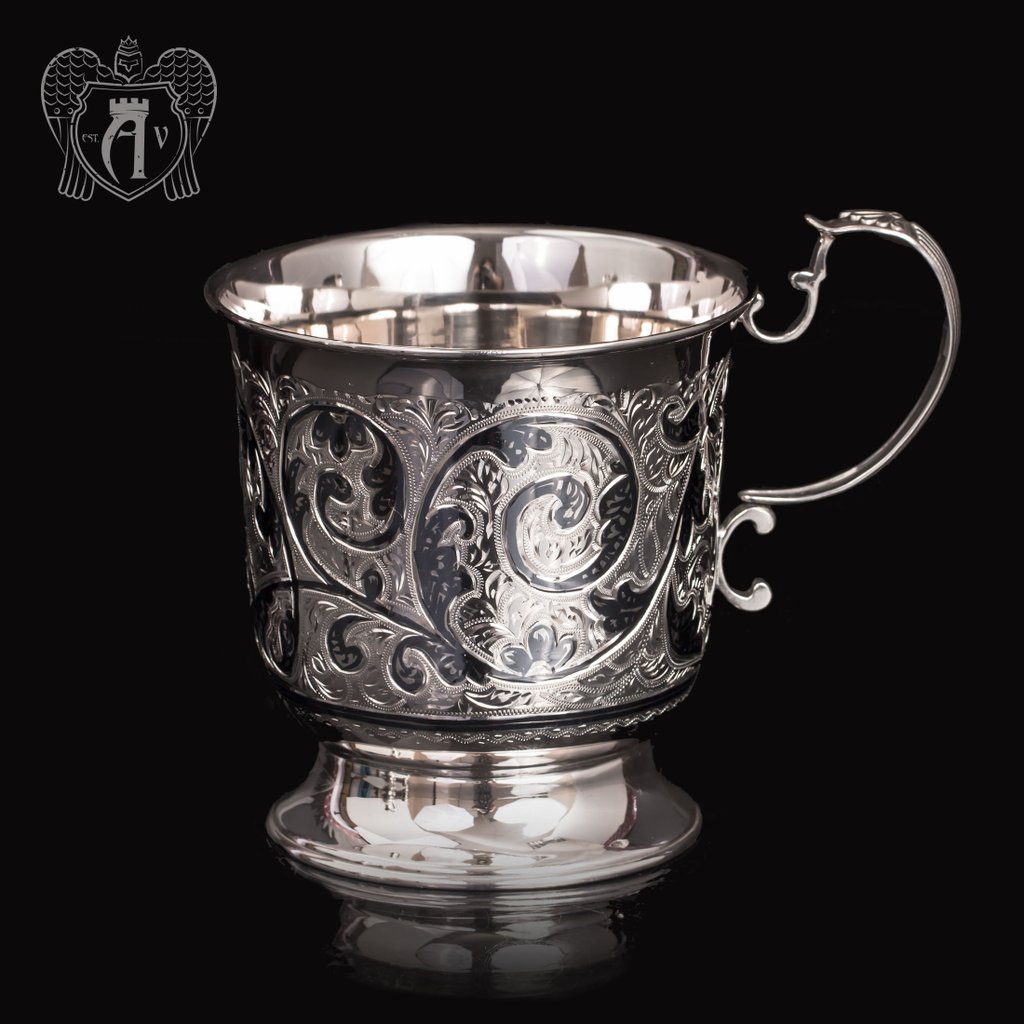 Большая кружка из серебра для напитков  «Тирион»