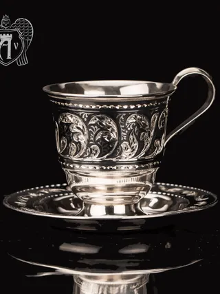 Чашка с блюдцем из серебра «Кардинал»