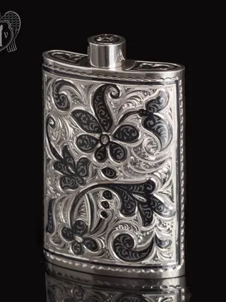 Маленькая фляжка из серебра  «Вьюн»