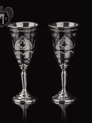 Набор рюмок из серебра «Монро» с элегантным гравированием звездного неба