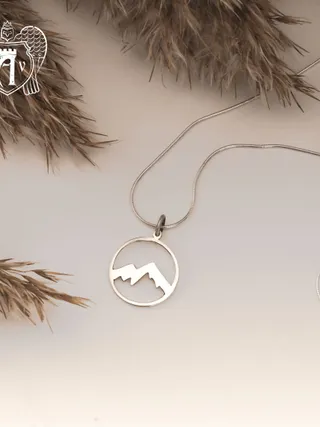 Подвеска с цепью  из серебра «Горы»