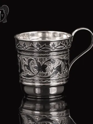 Серебряная чашка с ручкой «Фордевинд»