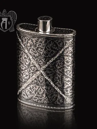 Серебряная фляжка маленькая «Ронан»