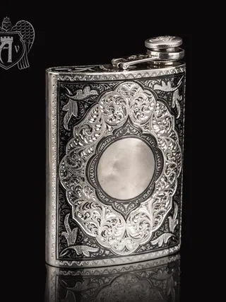 Серебряная фляжка «Шах»