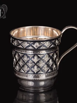 Серебряная кружка «Роял»