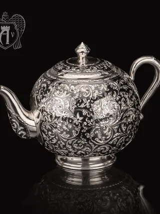 Серебряный чайник «Флоранж»