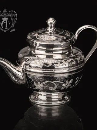 Серебряный чайник  «Сильвия»