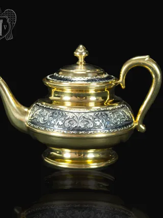 Серебряный чайник «Валенсия»