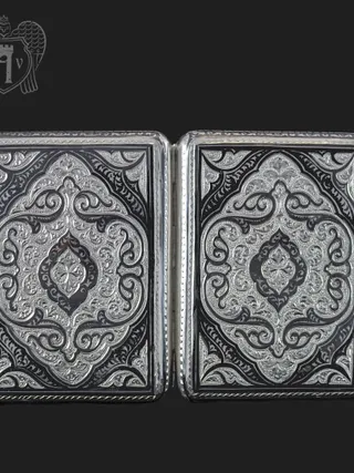 Серебряный портсигар «Величие»