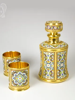 Серебряный сервиз для виски с эмалью «Ugbugan»
