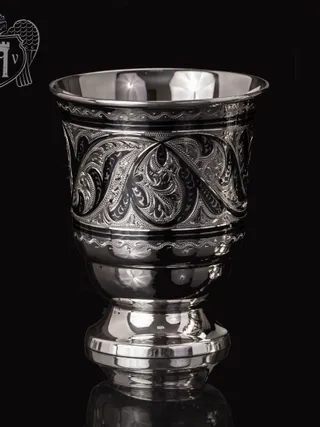 Серебряный стакан «Виноградная лоза»