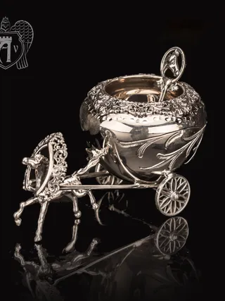 Солонка из серебра «Упряжка»
