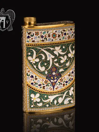 Серебряная фляжка  «Балин» с позолотой и эмалью