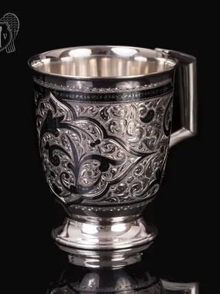 Большая кружка из серебра для напитков  «Гранд»