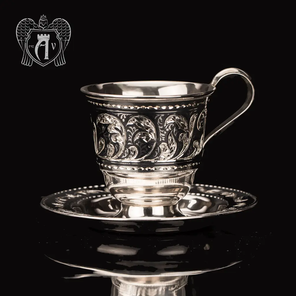 Чашка с блюдцем из серебра «Кардинал»