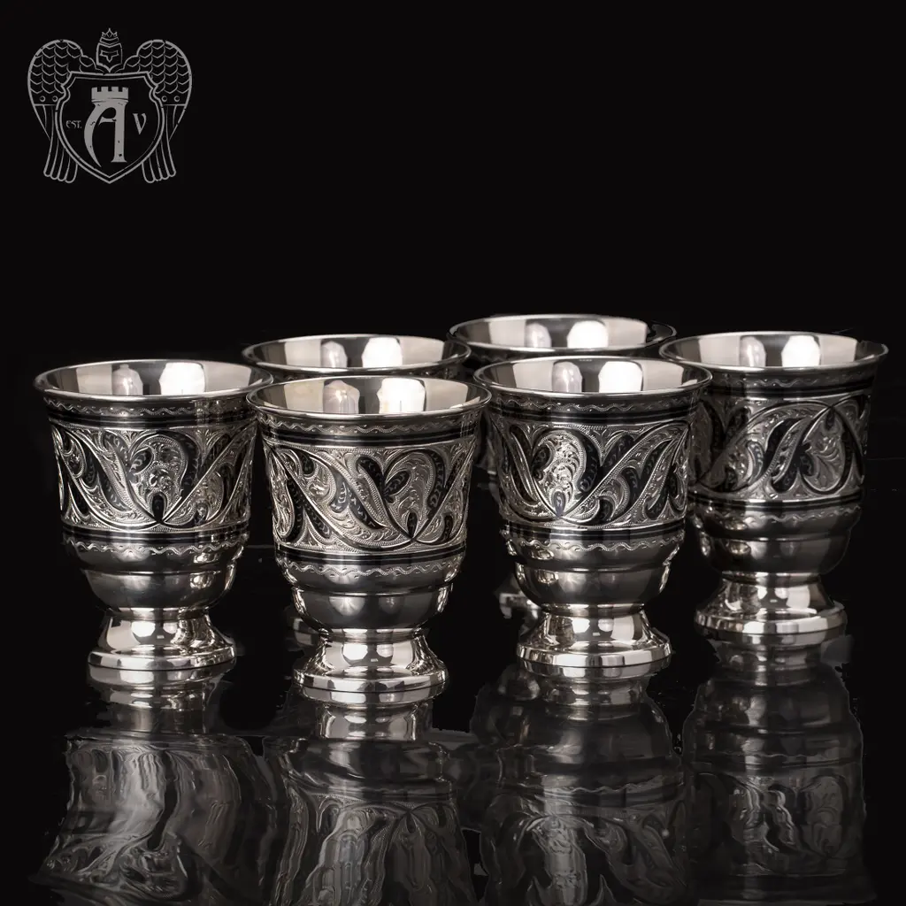 Набор серебряных стаканов «Виноградная лоза»
