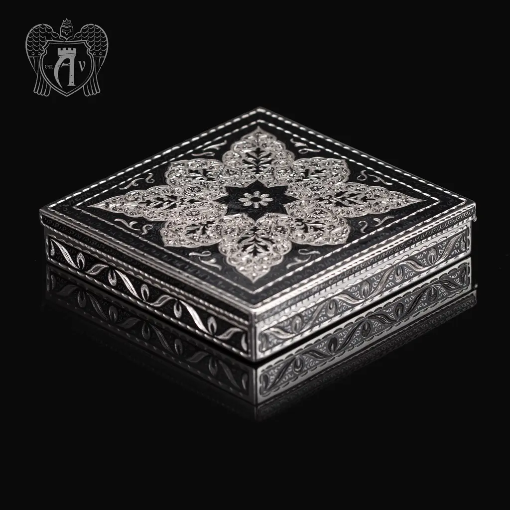 Портсигар настольный из серебра  «Авантаж»