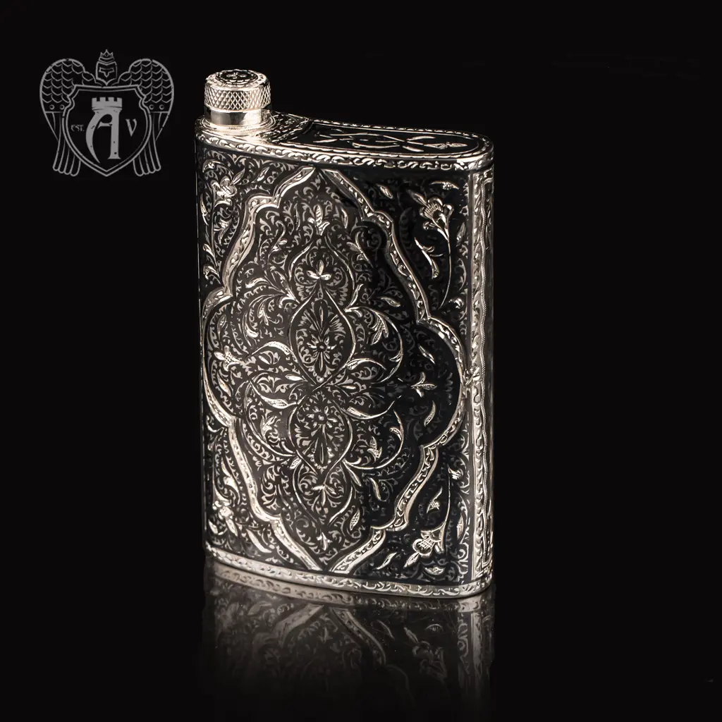 Серебряная фляжка «Шантарам»