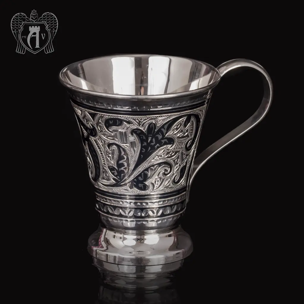 Серебряная кружка «Маркиза»