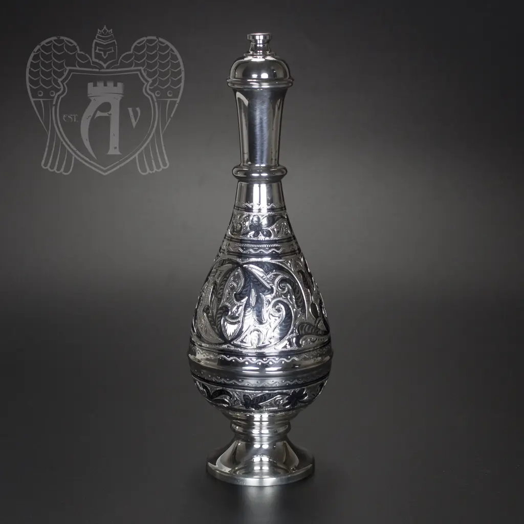 Серебряный графин