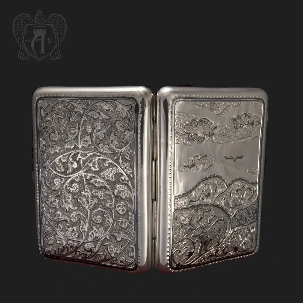 Серебряный портсигар «Зов природы»