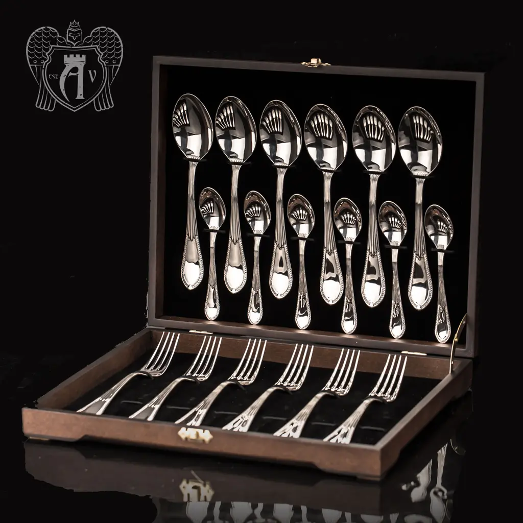 Столовый набор из серебра на 6 персон «Элегант» 18 предметов