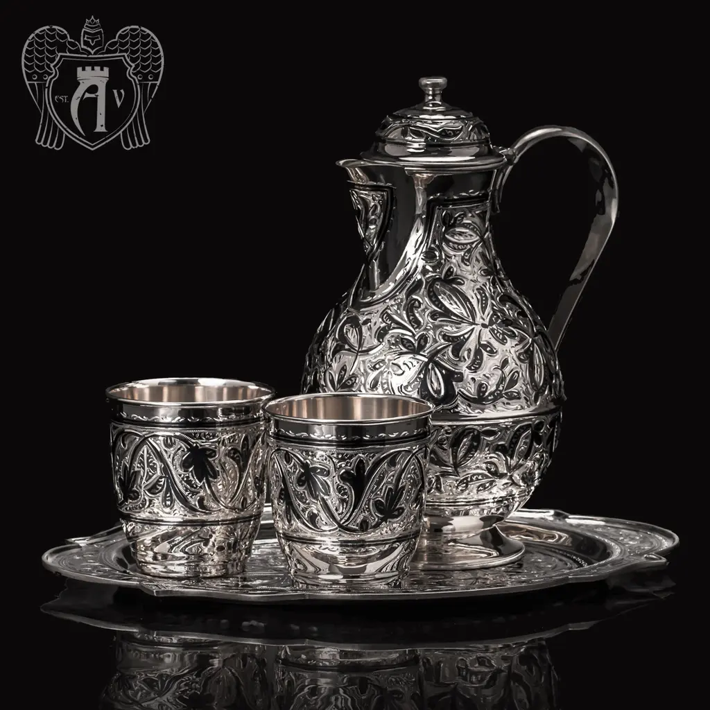 Кувшин и два стакана на подносе из серебра  «Хрустальный ручей»