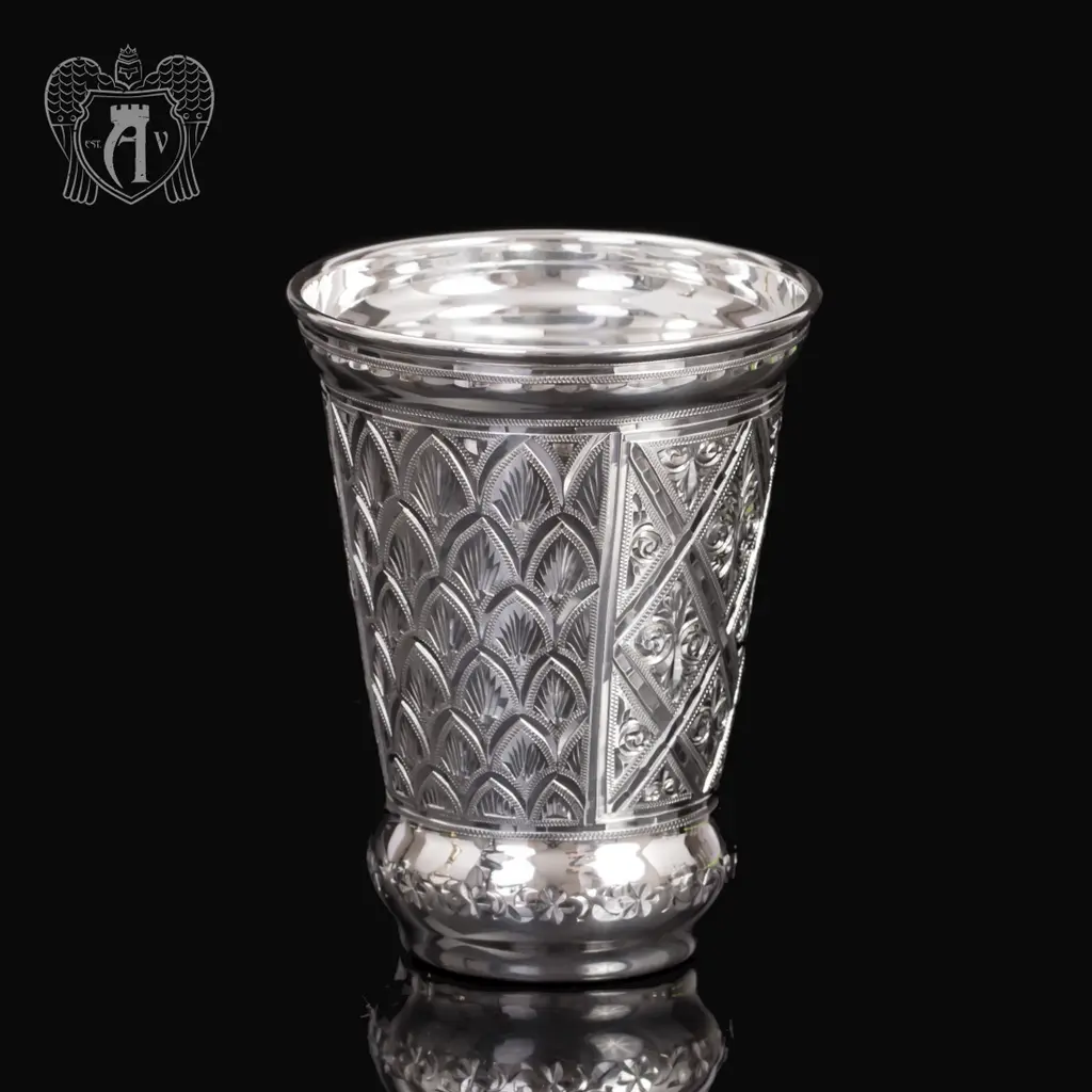 Стакан серебряный «Прохладный ключ»  999 пробы