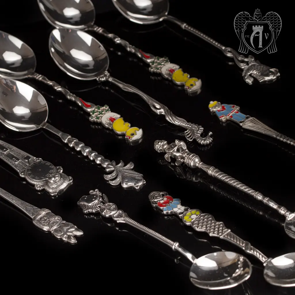 Серебряная чайная ложка с эмалью «Девочка» - фото 3