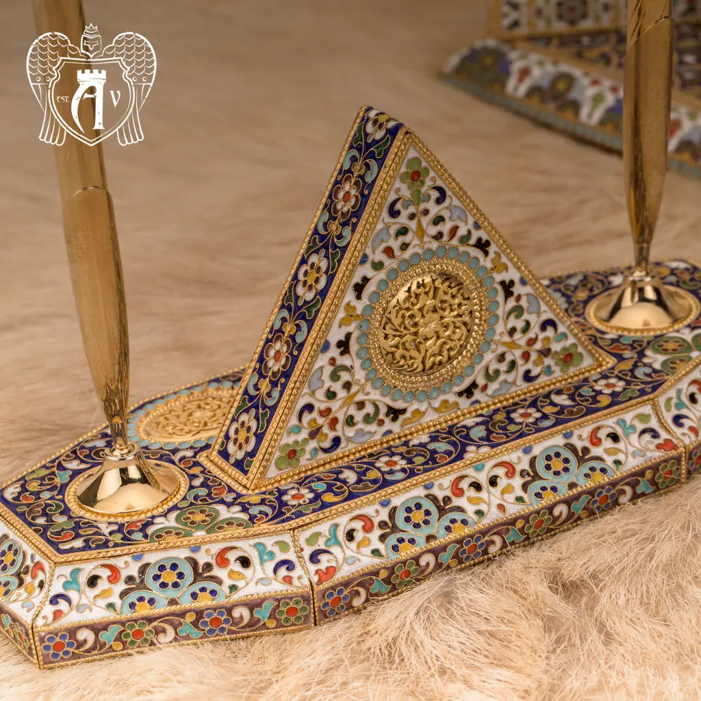 Настольные часы «Манчестер»  позолотой и горячей эмалью - фото 4