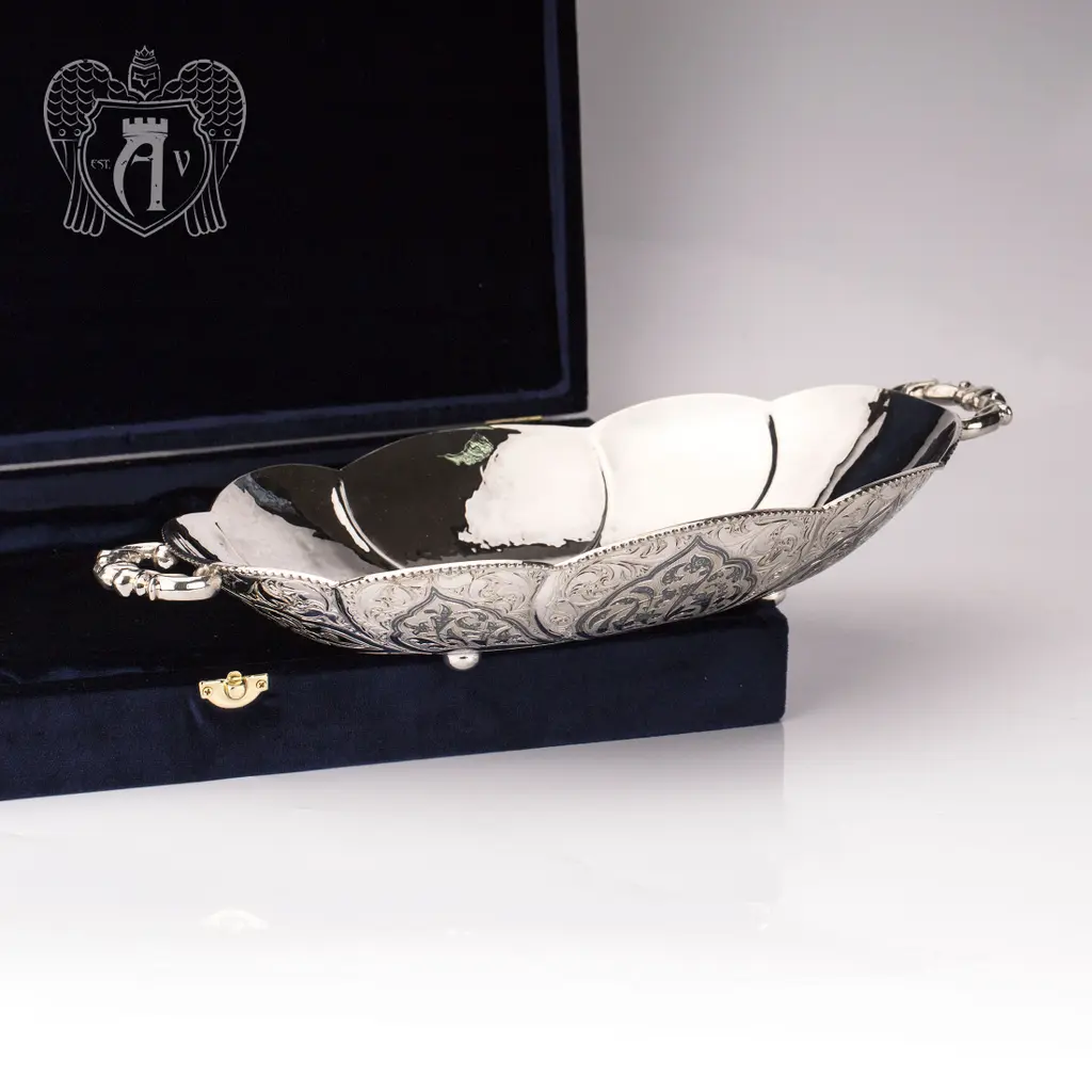 Блюдо из серебра «Мадонна» - фото 5