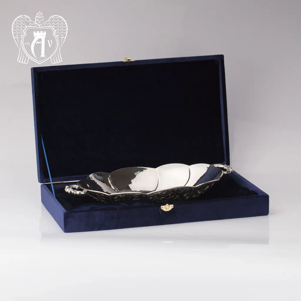 Блюдо из серебра «Мадонна» - фото 6