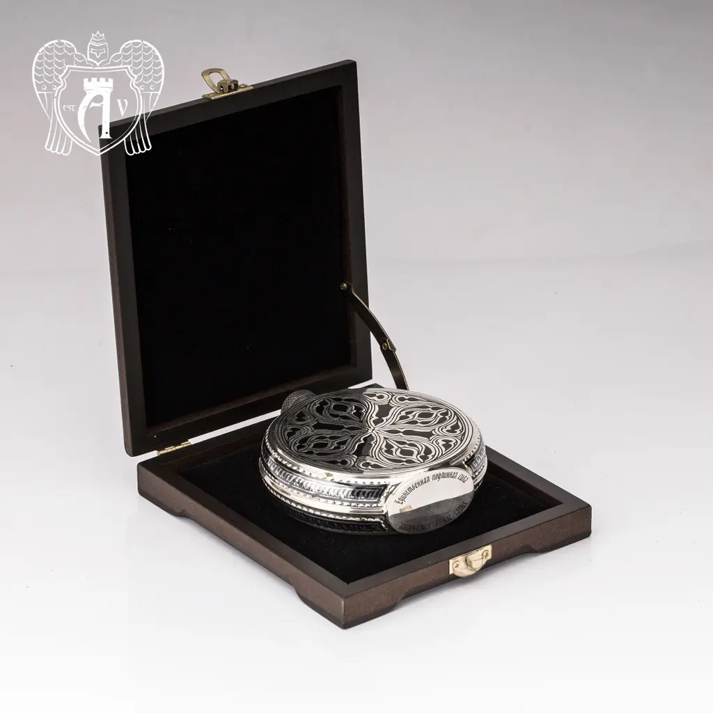 Серебряная фляжка круглая  «Велес» с холодной эмалью - фото 3