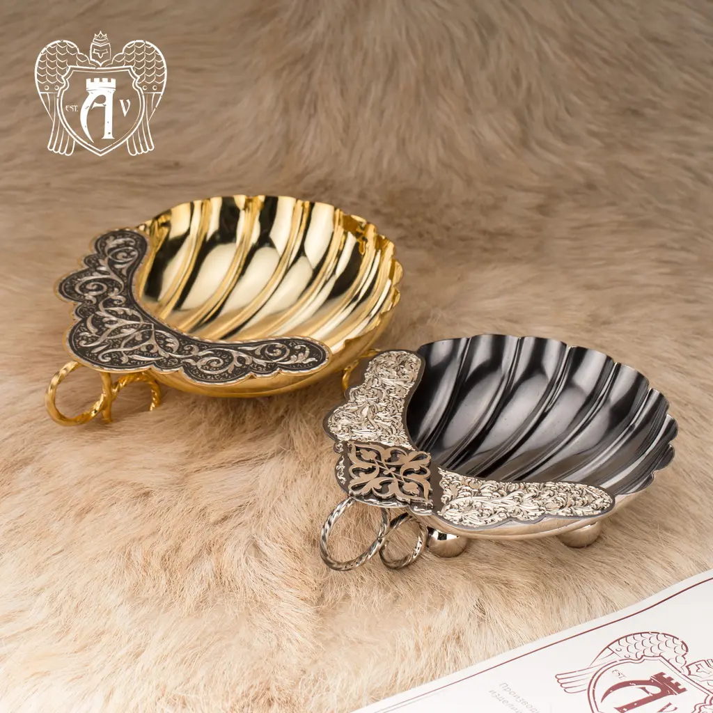 Серебряная конфетница/икорница «Ракушка с золочением и чернью» - фото 6