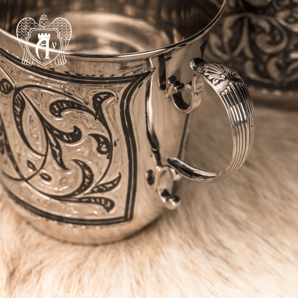 Большая кружка из серебра для напитков  «Орнелла» - фото 2