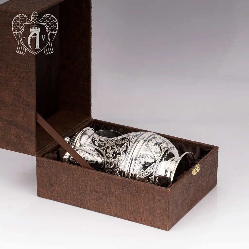 Кувшин из серебра 925 пробы  «Виноградная лоза» - фото 2