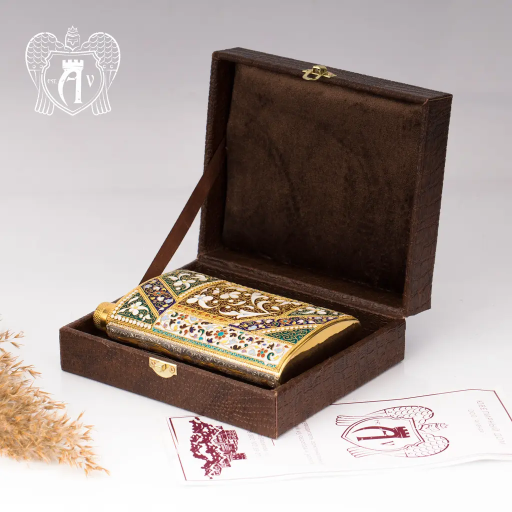 Серебряная фляжка  «Арагорн» с позолотой и эмалью - фото 2