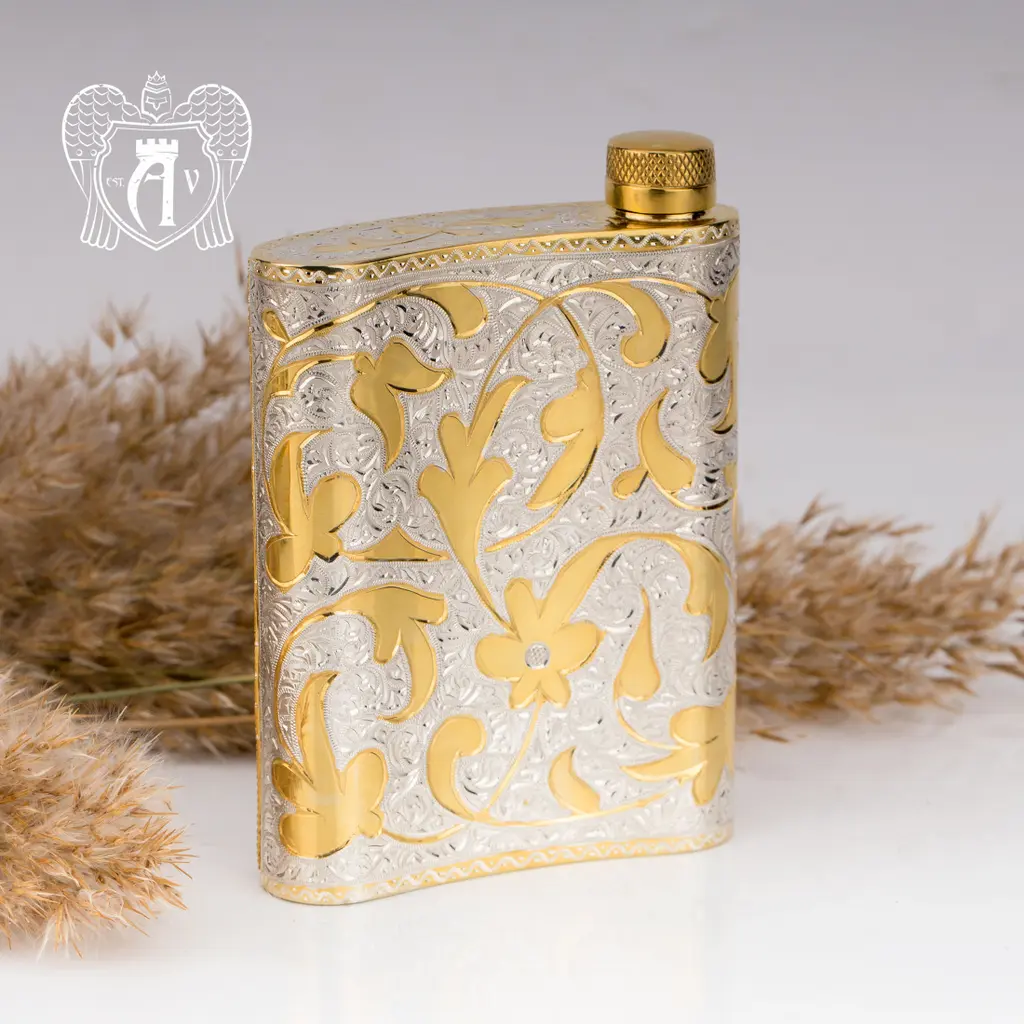 Серебряная фляжка  «Арвен» с позолотой и эмалью - фото 3