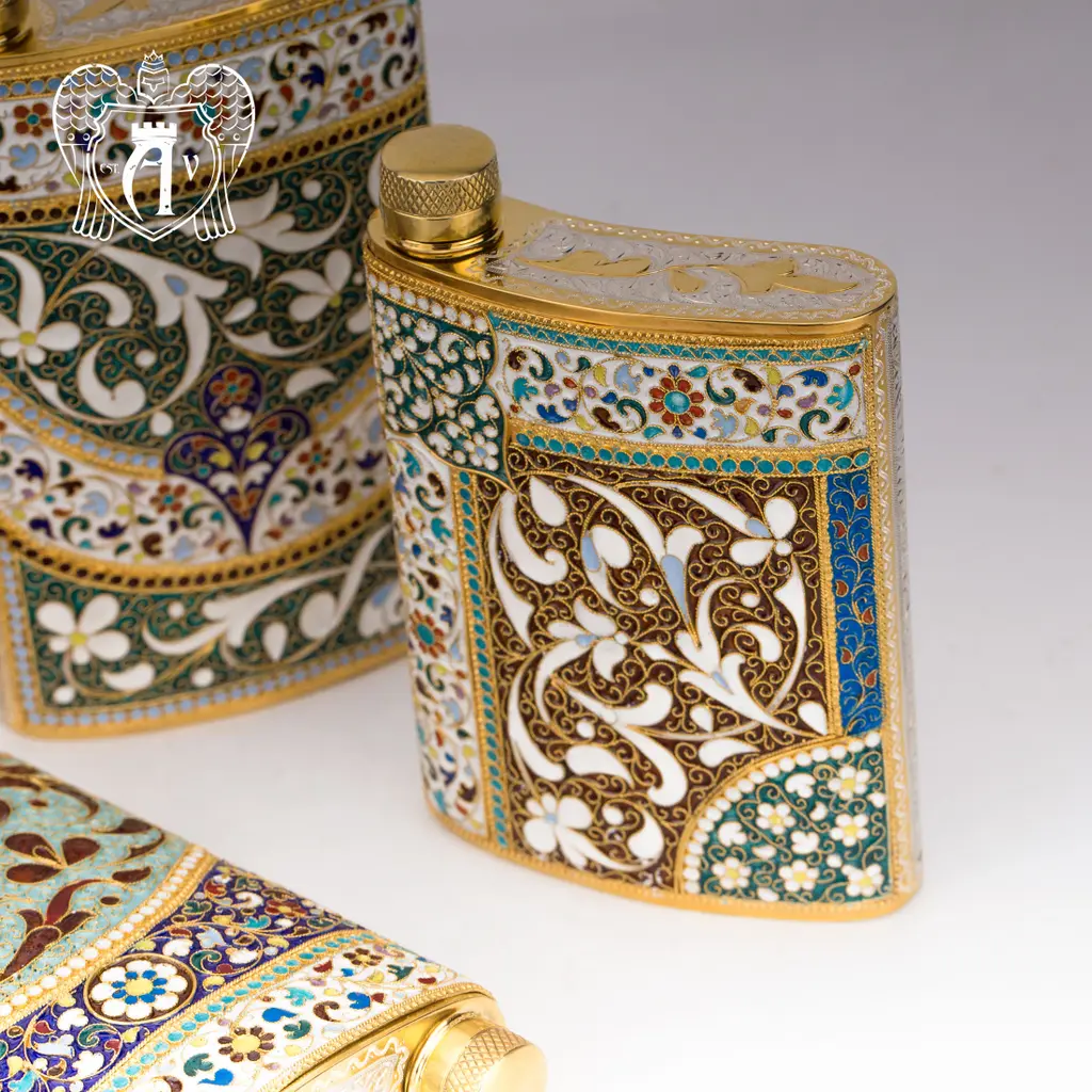 Серебряная фляжка  «Арвен» с позолотой и эмалью - фото 6