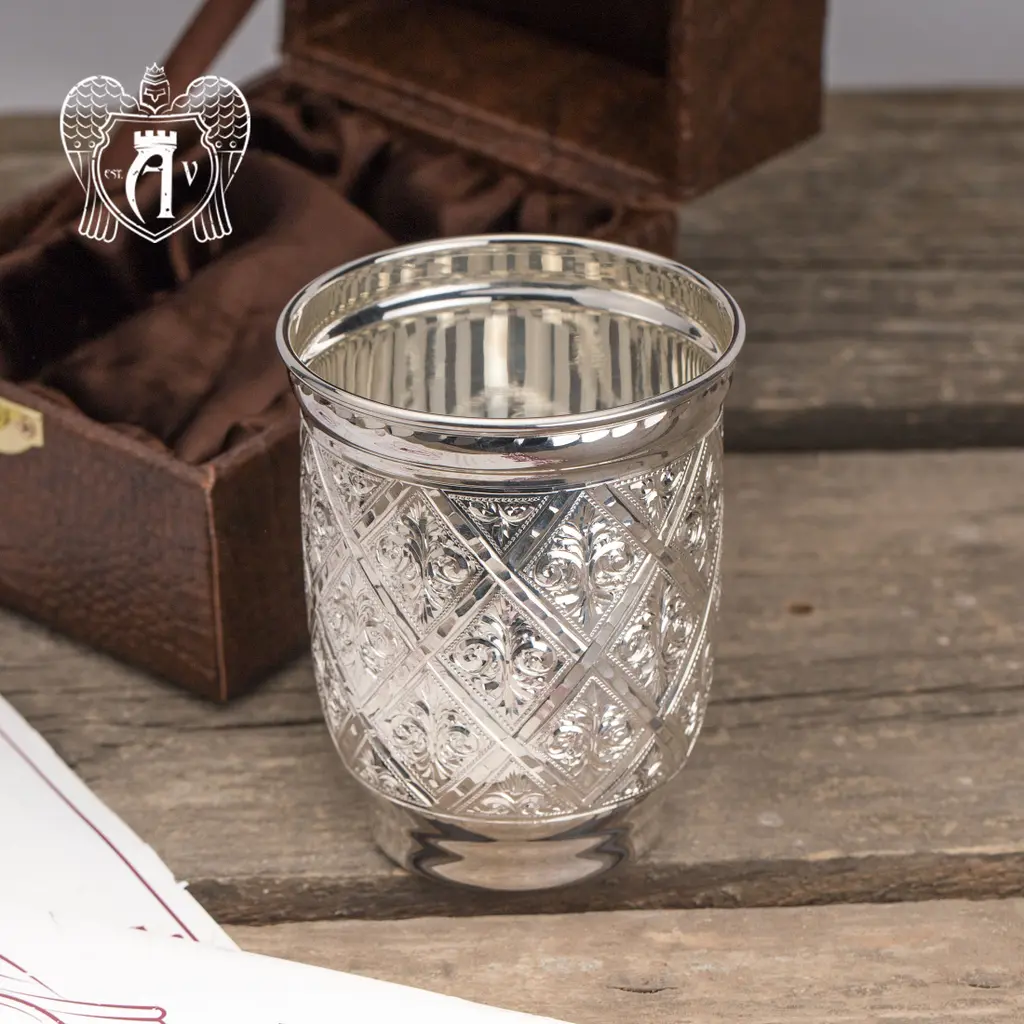 Стакан из чистого серебра 999 пробы «Ключевая вода» - фото 2