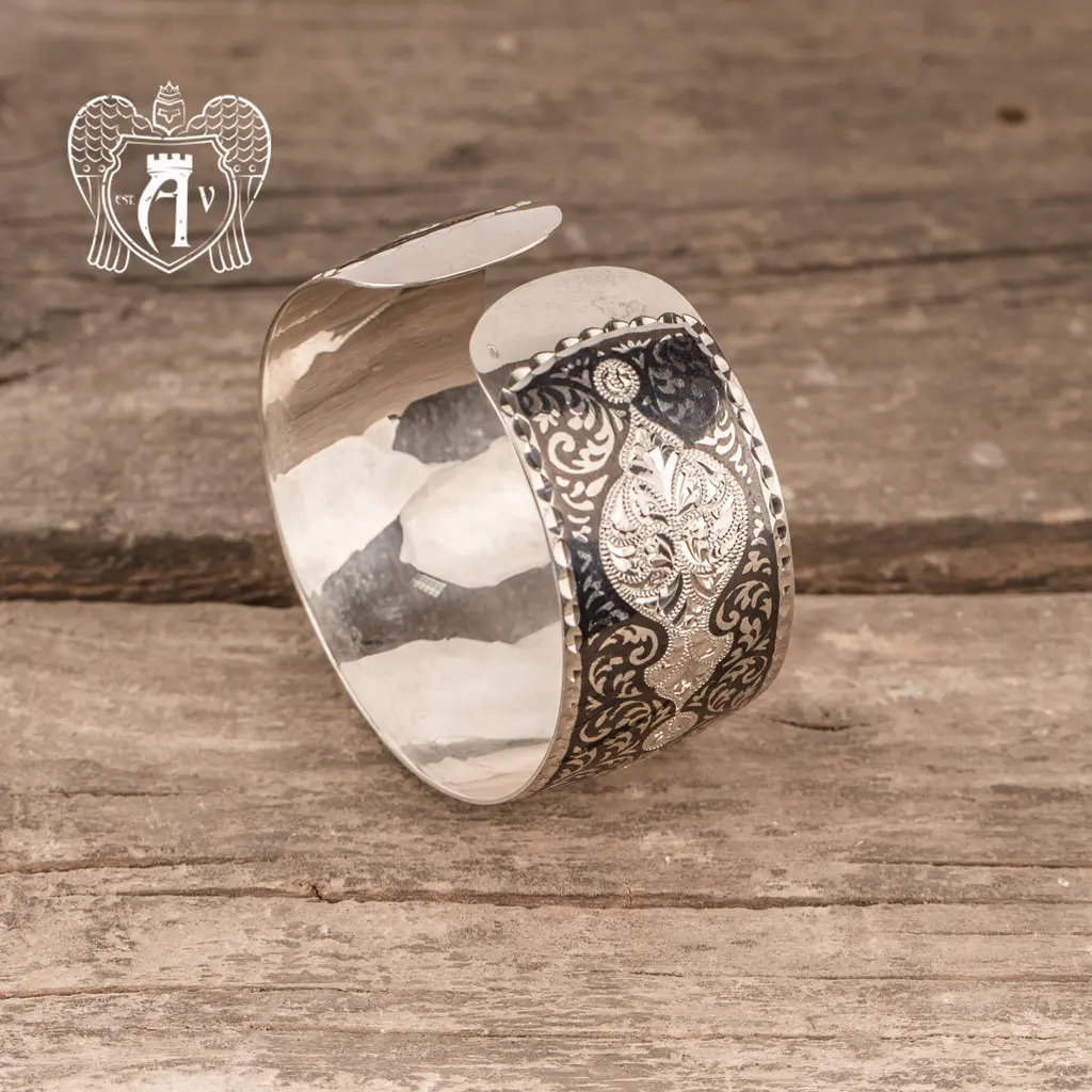 Браслет из серебра кубачинский «Модерн» с инкрустированными декоративными элементами 21100 - фото 2