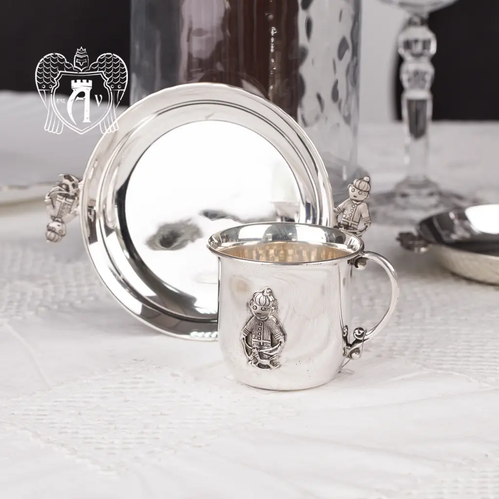Детская  кружка из серебра для напитков  «Мальчик» - фото 2